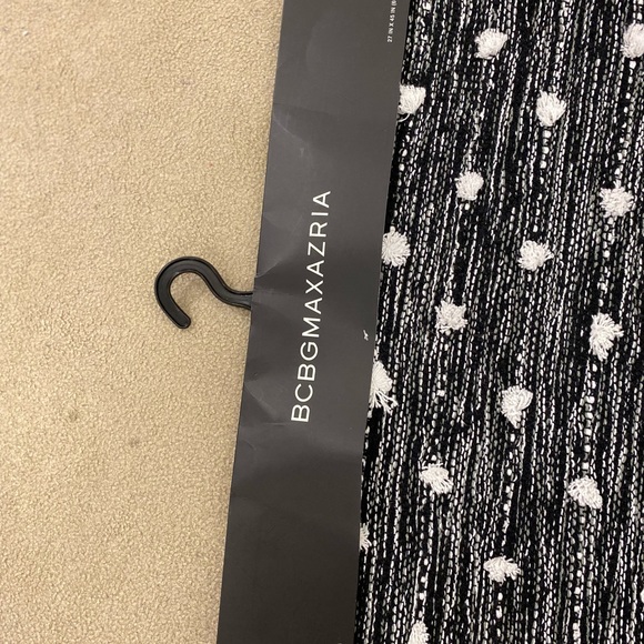 Chic Area Rug - Picture 4 of 6